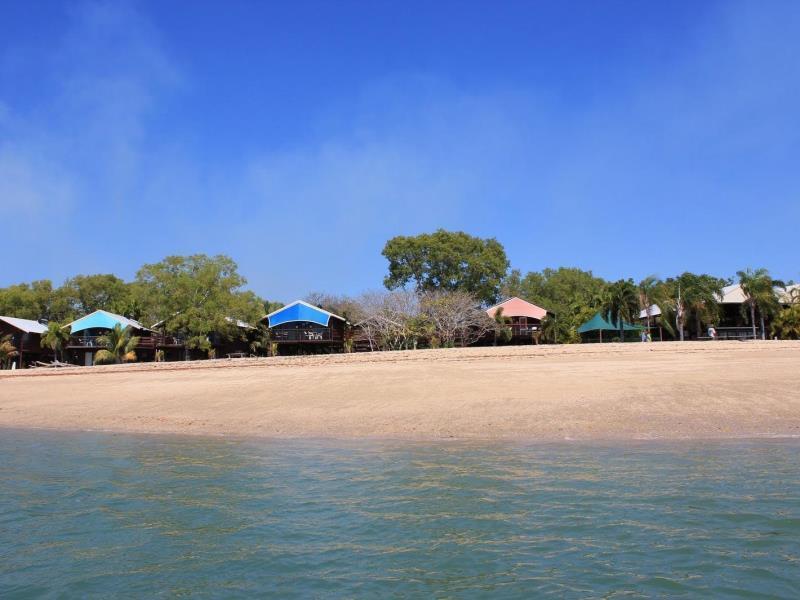 Resort Crab Claw Island Bynoe Harbour